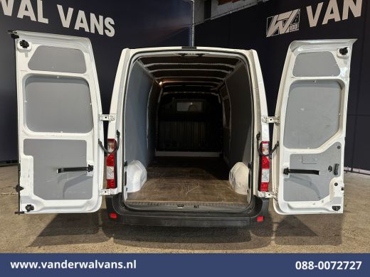 Renault Master 2.3 dCi 131pk L3H2 Euro6 Airco | Camera | Navigatie | Cruisecontrol | Parkeersensoren Bijrijdersbank ActivLease financial lease