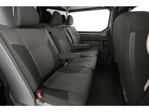 Renault Trafic 2.0 dCi T29 L2H1 | DC | Airco | Cruise | Trekh. | Navi | Parkeersens. | Imperiaal ActivLease financial lease