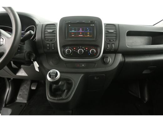 Renault Trafic 2.0 dCi T29 L2H1 | DC | Airco | Cruise | Trekh. | Navi | Parkeersens. | Imperiaal ActivLease financial lease