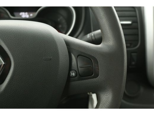 Renault Trafic 2.0 dCi T29 L2H1 | DC | Airco | Cruise | Trekh. | Navi | Parkeersens. | Imperiaal ActivLease financial lease