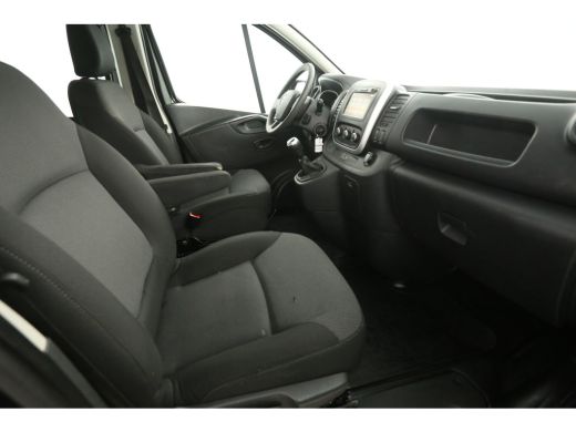 Renault Trafic 2.0 dCi T29 L2H1 | DC | Airco | Cruise | Trekh. | Navi | Parkeersens. | Imperiaal ActivLease financial lease