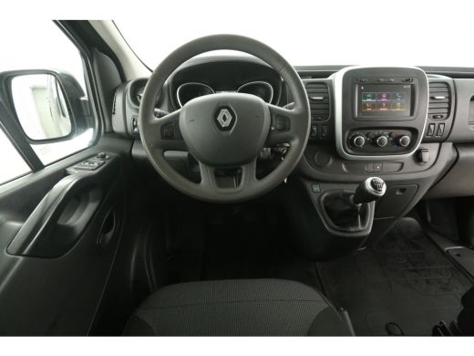 Renault Trafic 2.0 dCi T29 L2H1 | DC | Airco | Cruise | Trekh. | Navi | Parkeersens. | Imperiaal ActivLease financial lease