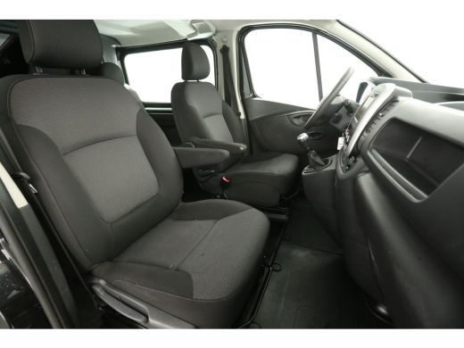 Renault Trafic 2.0 dCi T29 L2H1 | DC | Airco | Cruise | Trekh. | Navi | Parkeersens. | Imperiaal ActivLease financial lease