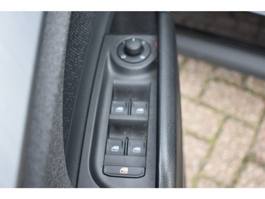 Skoda Enyaq iV 60 Business Edition TREKHAAK | CRUISE CONTROL | APP CONNECT | LED ActivLease financial lease