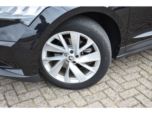 Skoda Enyaq iV 60 Business Edition TREKHAAK | CRUISE CONTROL | APP CONNECT | LED ActivLease financial lease