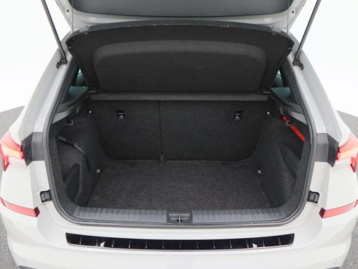 Skoda Kamiq 1.0 TSi 115 Pk Sport Business | LED | Cruise Control | Privacy Glass | Bluetooth | Sensoren Achte... ActivLease financial lease