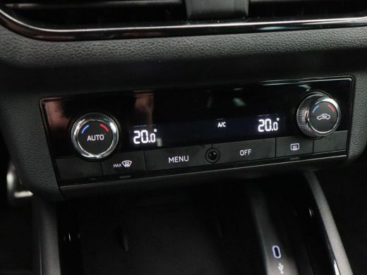 Skoda Kamiq 1.0 TSi 115 Pk Sport Business | LED | Cruise Control | Privacy Glass | Bluetooth | Sensoren Achte... ActivLease financial lease