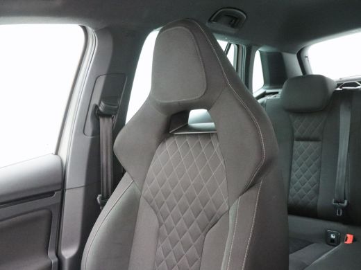 Skoda Kamiq 1.0 TSi 115 Pk Sport Business | LED | Cruise Control | Privacy Glass | Bluetooth | Sensoren Achte... ActivLease financial lease