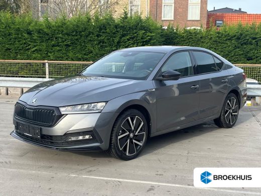 Skoda Octavia Sportline iV 204PK PHEV | Head-up display | Stoelverwarming voor en achter | ACC | Achteruitrijca...