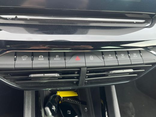 Skoda Octavia Sportline iV 204PK PHEV | Head-up display | Stoelverwarming voor en achter | ACC | Achteruitrijca... ActivLease financial lease