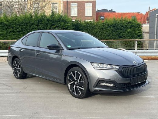 Skoda Octavia Sportline iV 204PK PHEV | Head-up display | Stoelverwarming voor en achter | ACC | Achteruitrijca... ActivLease financial lease