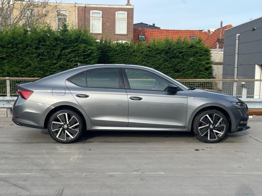 Skoda Octavia Sportline iV 204PK PHEV | Head-up display | Stoelverwarming voor en achter | ACC | Achteruitrijca... ActivLease financial lease