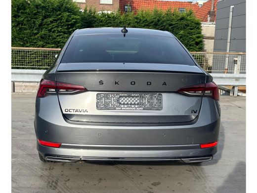Skoda Octavia Sportline iV 204PK PHEV | Head-up display | Stoelverwarming voor en achter | ACC | Achteruitrijca... ActivLease financial lease