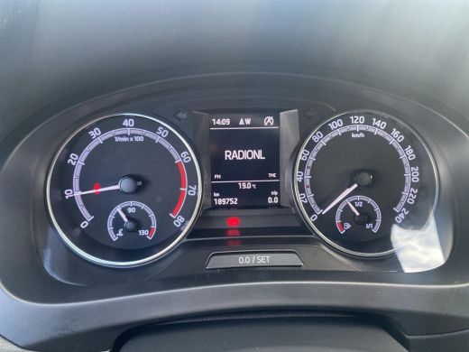 Skoda Rapid Spaceback 1.0 TSI Greentech Drive ActivLease financial lease