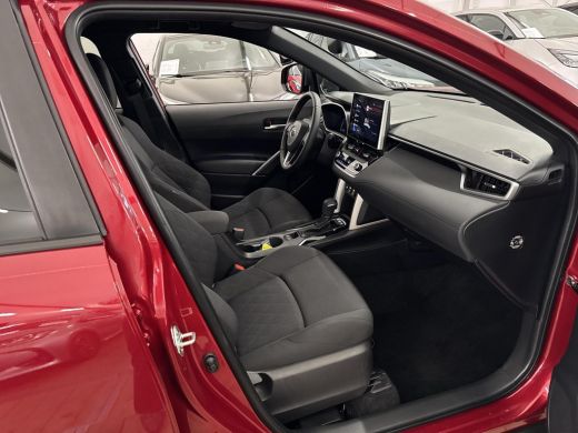 Toyota Corolla Cross Hybrid 140 Style Premium Pack | 06-10141018 Voor meer informatie ActivLease financial lease