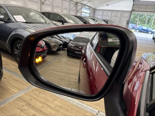 Toyota Corolla Cross Hybrid 140 Style Premium Pack | 06-10141018 Voor meer informatie ActivLease financial lease