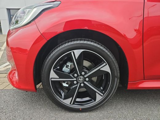 Toyota Yaris 1.5 Hybrid 130 Executive ActivLease financial lease