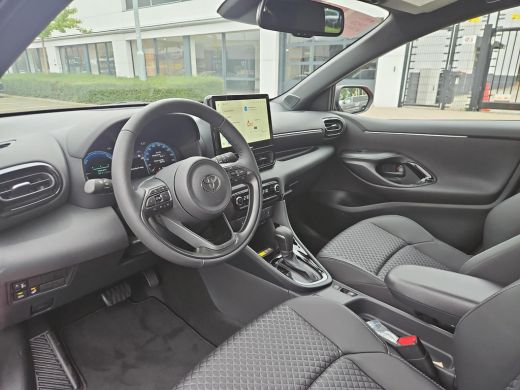 Toyota Yaris 1.5 Hybrid 130 Executive ActivLease financial lease