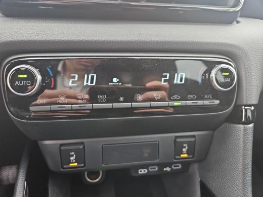 Toyota Yaris 1.5 Hybrid 130 Executive ActivLease financial lease