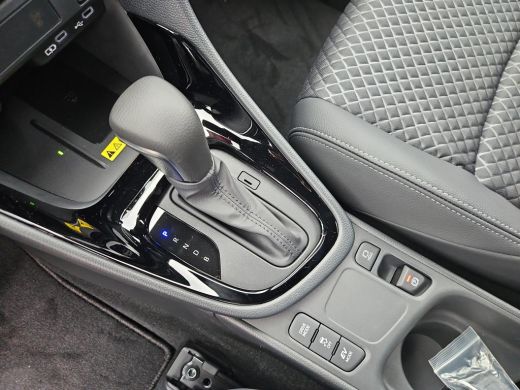 Toyota Yaris 1.5 Hybrid 130 Executive ActivLease financial lease