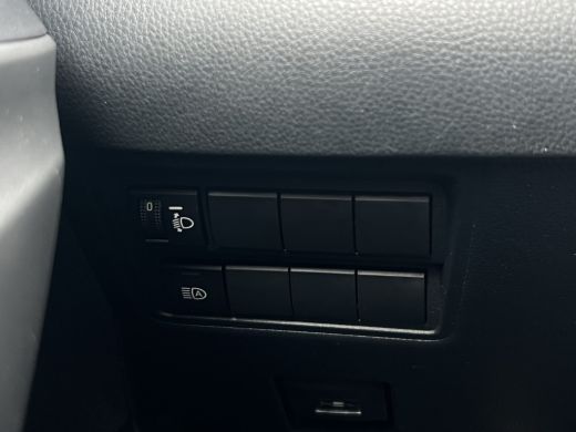 Toyota Yaris 1.5 Hybrid Dynamic | Trekhaak | LED | ACC | Stoelverwarming | Camera ActivLease financial lease