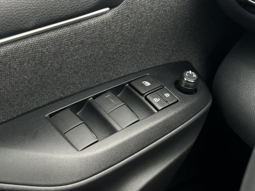 Toyota Yaris 1.5 Hybrid Dynamic | Trekhaak | LED | ACC | Stoelverwarming | Camera ActivLease financial lease