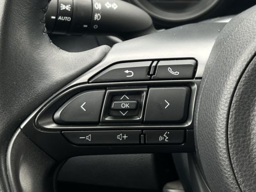 Toyota Yaris 1.5 Hybrid Dynamic | Trekhaak | LED | ACC | Stoelverwarming | Camera ActivLease financial lease