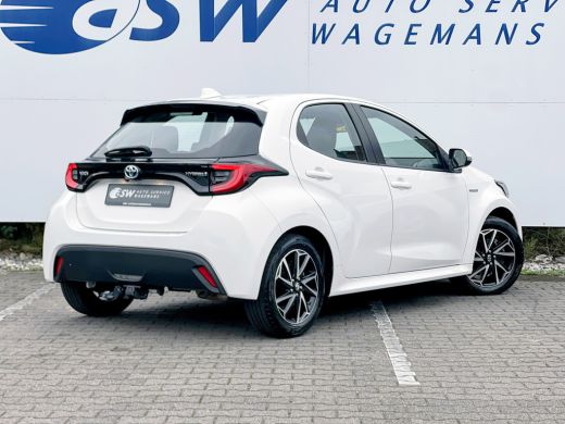 Toyota Yaris 1.5 Hybrid Dynamic | Trekhaak | LED | ACC | Stoelverwarming | Camera ActivLease financial lease
