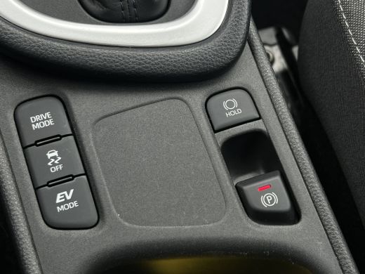 Toyota Yaris 1.5 Hybrid Dynamic | Trekhaak | LED | ACC | Stoelverwarming | Camera ActivLease financial lease