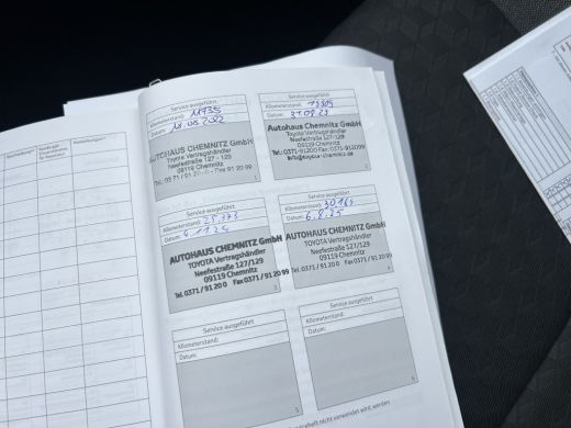 Toyota Yaris 1.5 Hybrid Dynamic | Trekhaak | LED | ACC | Stoelverwarming | Camera ActivLease financial lease