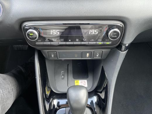 Toyota Yaris 1.5 Hybrid Executive ActivLease financial lease