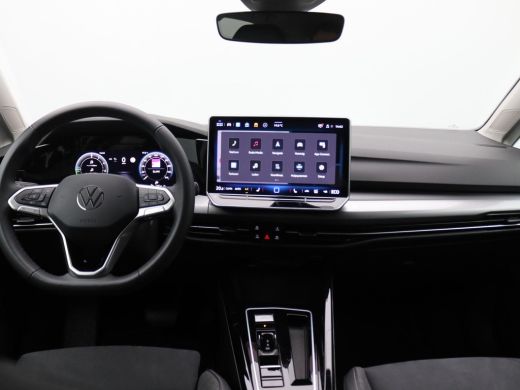 Volkswagen Golf 1.5 eHybrid Style Edition 204PK DSG Trekhaak, Head-Up Display, ErgoActive Stoel, Achteruitrijcame... ActivLease financial lease