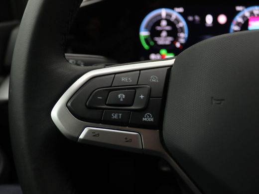Volkswagen Golf 1.5 eHybrid Style Edition 204PK DSG Trekhaak, Head-Up Display, ErgoActive Stoel, Achteruitrijcame... ActivLease financial lease