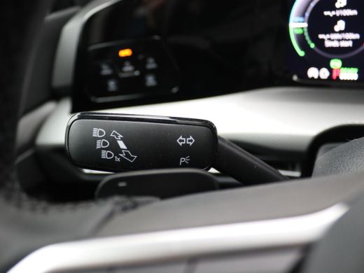 Volkswagen Golf 1.5 eHybrid Style Edition 204PK DSG Trekhaak, Head-Up Display, ErgoActive Stoel, Achteruitrijcame... ActivLease financial lease