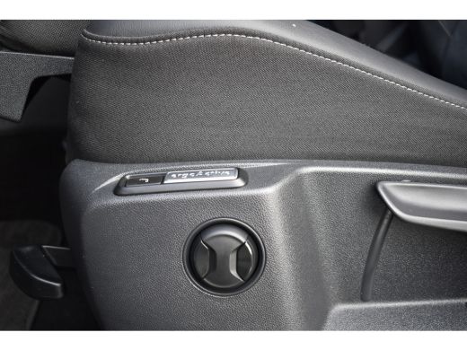 Volkswagen T-Roc 1.5 TSI DSG 150PK STYLE VIRTUAL/TREKHAAK/IQ-LIGHT ActivLease financial lease