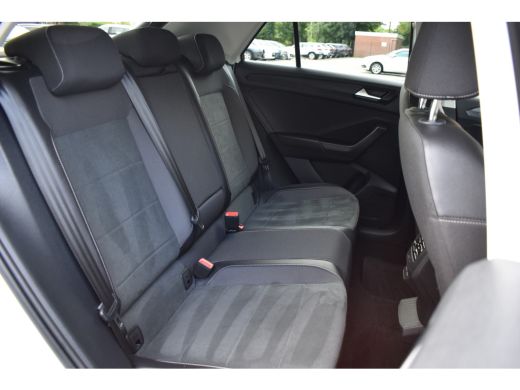 Volkswagen T-Roc 1.5 TSI DSG 150PK STYLE VIRTUAL/TREKHAAK/IQ-LIGHT ActivLease financial lease