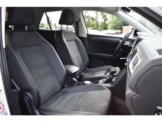 Volkswagen T-Roc 1.5 TSI DSG 150PK STYLE VIRTUAL/TREKHAAK/IQ-LIGHT ActivLease financial lease