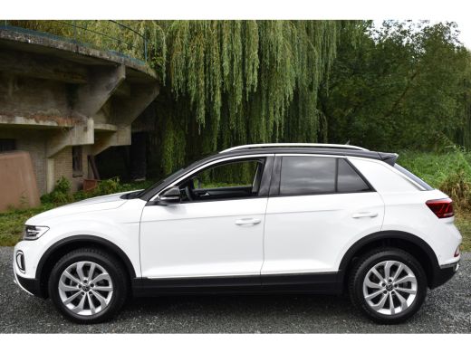 Volkswagen T-Roc 1.5 TSI DSG 150PK STYLE VIRTUAL/TREKHAAK/IQ-LIGHT ActivLease financial lease