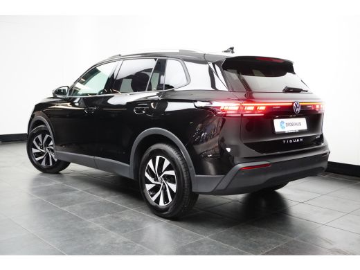 Volkswagen Tiguan 1.5 TSI DSG-7 150PK CRUISE. CONTROL | APP. CONNECT | CAMERA. ACHTER \ DAB | LED ActivLease financial lease