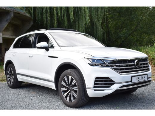 Volkswagen Touareg 3.0 TSi eHybrid ATMOSPHERE 4MOTION TREKHAAK/HEAD-UP/PANORAMADAK ActivLease financial lease