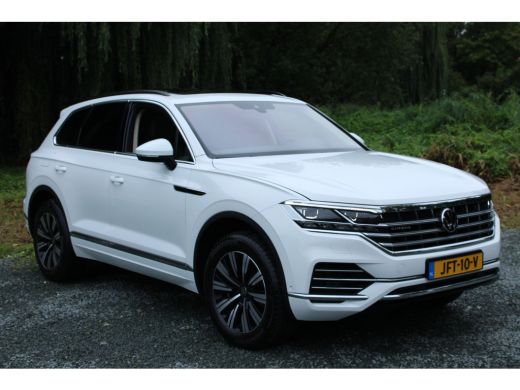 Volkswagen Touareg 3.0 TSi eHybrid ATMOSPHERE 4MOTION TREKHAAK/HEAD-UP/PANORAMADAK ActivLease financial lease