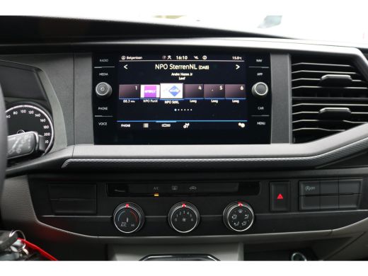 Volkswagen Transporter 2.0 TDI L1 H1 110pk Airco Navigatie Trekhaak ActivLease financial lease