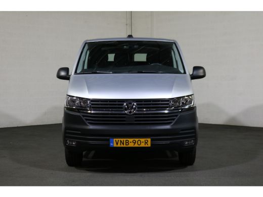 Volkswagen Transporter 2.0 TDI L1 H1 110pk Airco Navigatie Trekhaak ActivLease financial lease