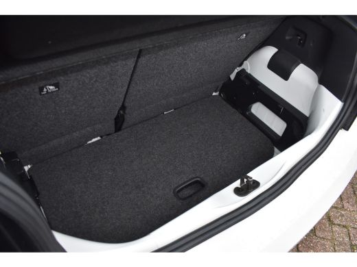 Volkswagen up! 1.0 MPI 65PK | PARKEERSENSOREN | CAMERA | AIRCO | DAB+ | LED | GARANTIE T/M 6/11/2027 ActivLease financial lease