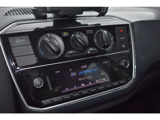 Volkswagen up! 1.0 MPI 65PK | AIRCO | DAB | LED | FABRIEKSGARANTIE T/M 6/11/2027 ActivLease financial lease