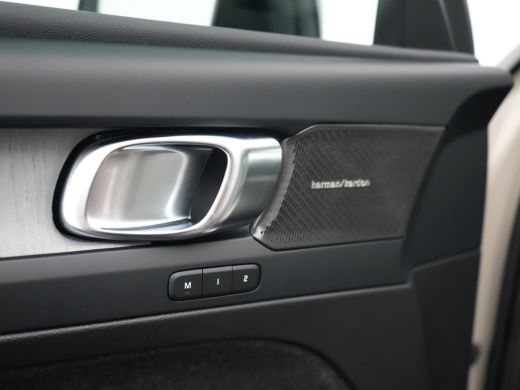 Volvo  EX40 Twin Motor Performance Ultra 82 kWh | Harman Kardon | 360° Camera | Panoramadak | 20" | Elek Stoe... ActivLease financial lease