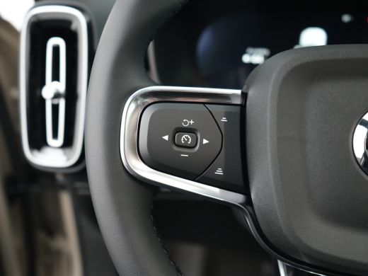 Volvo  EX40 Twin Motor Performance Ultra 82 kWh | Harman Kardon | 360° Camera | Panoramadak | 20" | Elek Stoe... ActivLease financial lease