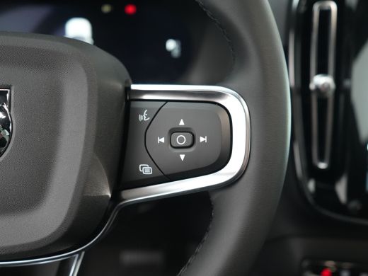 Volvo  EX40 Twin Motor Performance Ultra 82 kWh | Harman Kardon | 360° Camera | Panoramadak | 20" | Elek Stoe... ActivLease financial lease