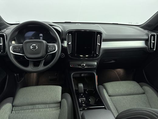 Volvo  XC40 2.0 B4 Plus Dark | Trekhaak | Reserve wiel | BLIS | Adaptive Cruiscontrol | Verwarmbare voorruit ... ActivLease financial lease