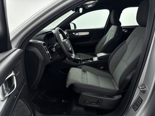 Volvo  XC40 2.0 B4 Plus Dark | Trekhaak | Reserve wiel | BLIS | Adaptive Cruiscontrol | Verwarmbare voorruit ... ActivLease financial lease